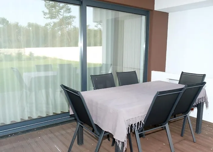 Olive House - 4 Bedrooms *